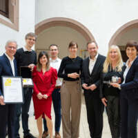 Am Dienstag, 28.01.2025 empfingen Frau Oberbürgermeisterin Katrin Albsteiger sowie Herr Oberbürgermeister Martin Ansbacher die e.systeme21 im Ulmer Rathaus. Am Dienstag, 28.01.2025 empfingen Frau Oberbürgermeisterin Katrin Albsteiger sowie Herr Oberbürgermeister Martin Ansbacher die e.systeme21 im Ulmer Rathaus.